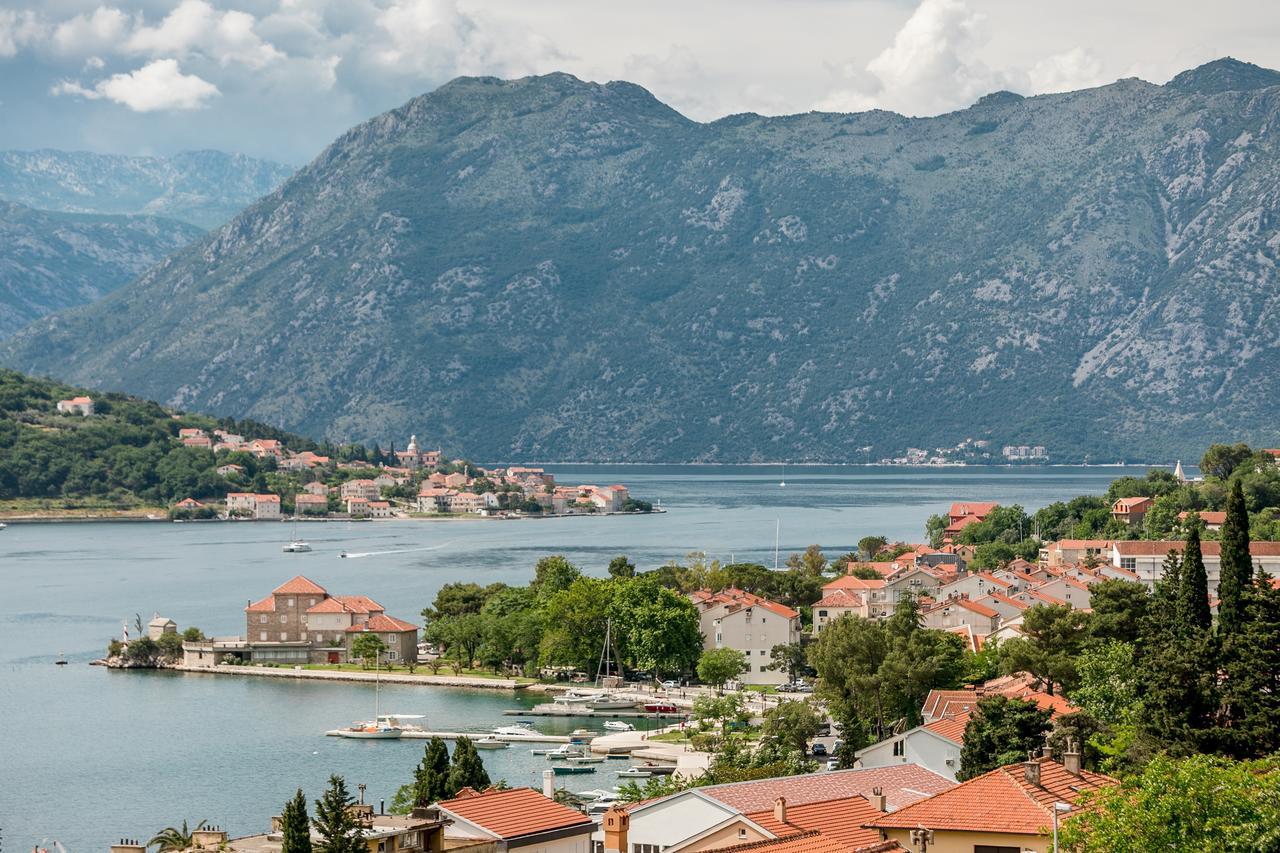 Apartments Magic Sea View Kotor Exteriör bild